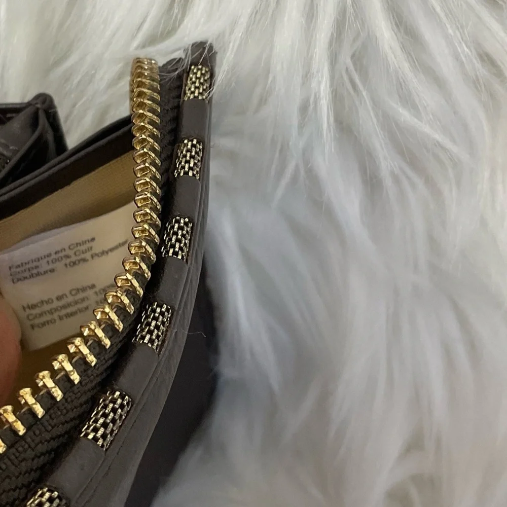 Elliott Lucca Brown Pebbled 100% Cow Leather Channeling Zipper Wristlet Wallet